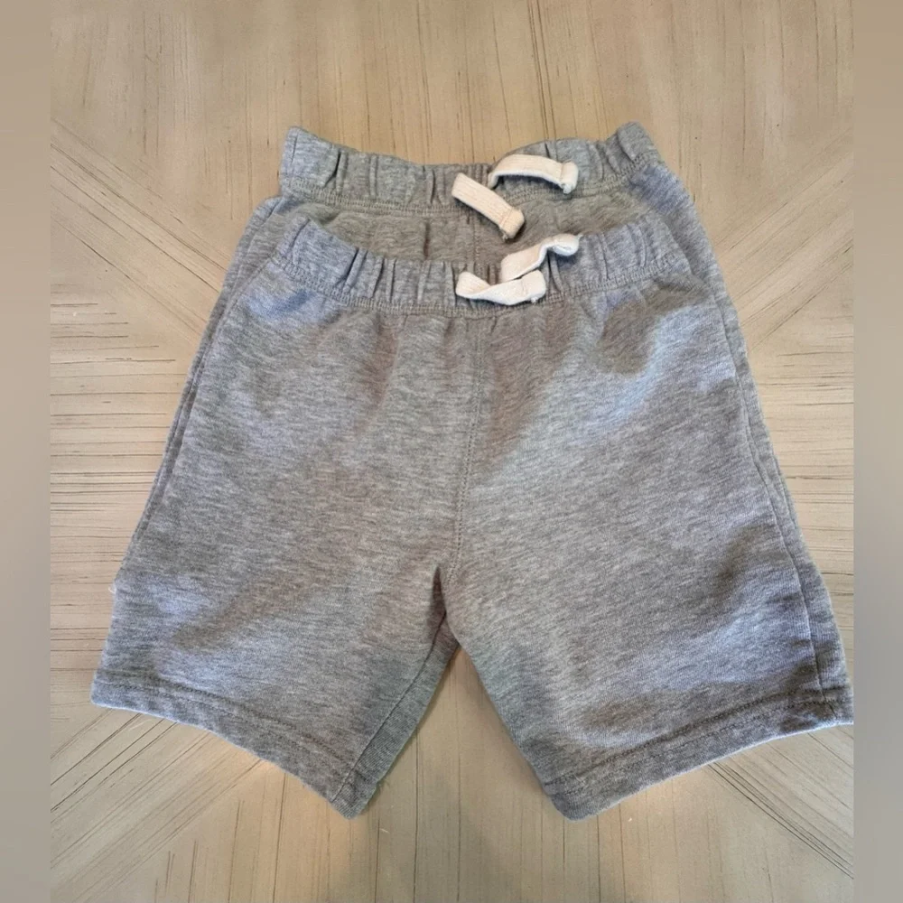Children’s Place - Boys Terry Shorts – Size 5T – Bundle of 2 - Heather Gray